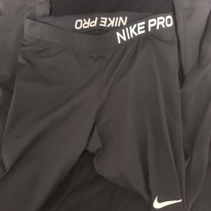 Nike leggings